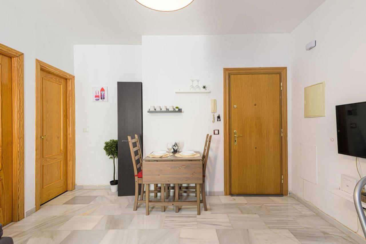 Wintowinrentals Coqueto Apartamento En El Centro De Малага Екстер'єр фото